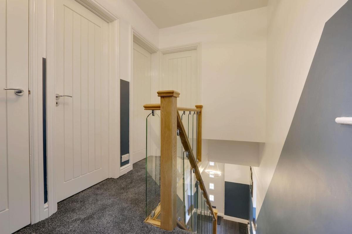 Holiday home #stylish #exceptional 4 Bed House, Free Parking, Close To Centre Sheffield